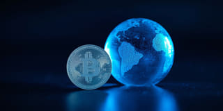 A integração das criptomoedas ao sistema financeiro convencional em nível global